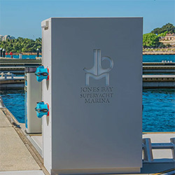 Superyacht pedestals